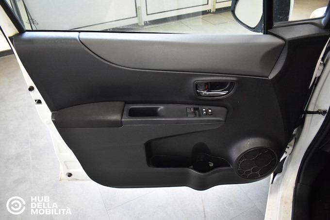 TOYOTA Yaris 1.4 D-4D 5 porte Active